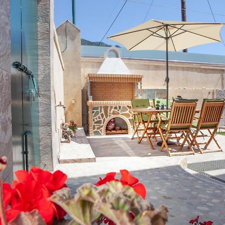 Filipposresort Agios Gordios  Buitenkant foto